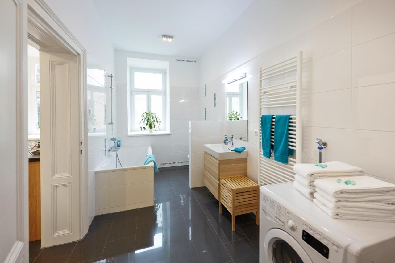 Stadthalle - Familycityapartment Bécs Kültér fotó