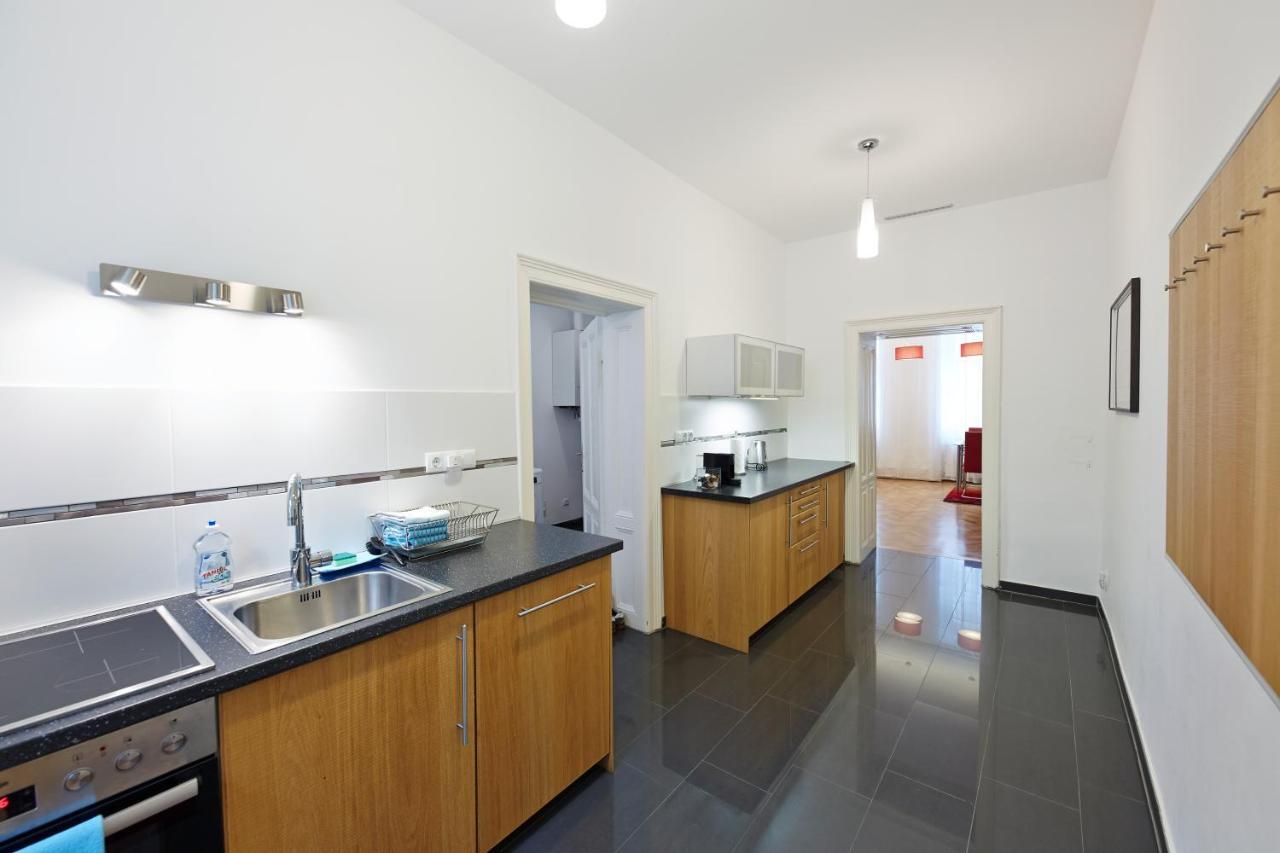 Stadthalle - Familycityapartment Bécs Kültér fotó