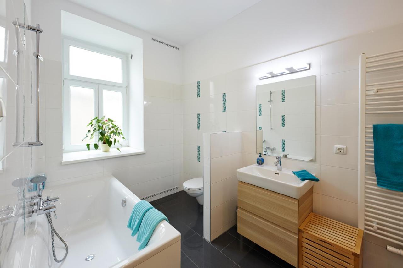 Stadthalle - Familycityapartment Bécs Kültér fotó