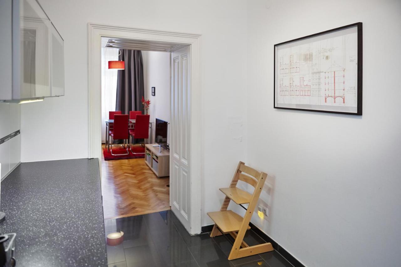 Stadthalle - Familycityapartment Bécs Kültér fotó