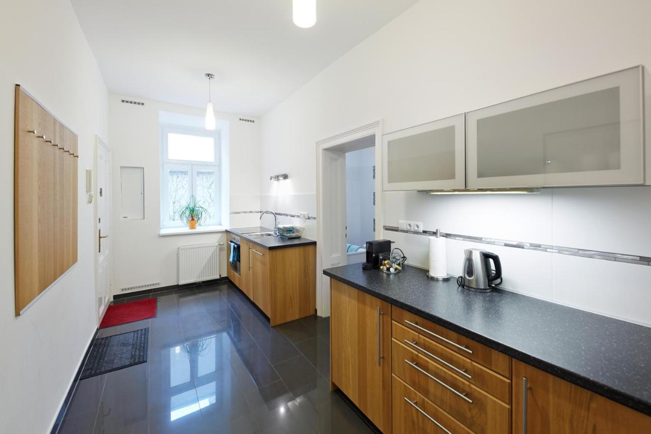 Stadthalle - Familycityapartment Bécs Kültér fotó